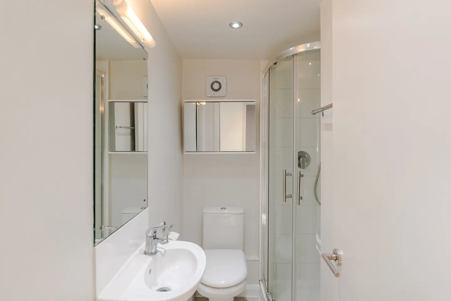Barnsbury Top Floor Apartment, photo 9