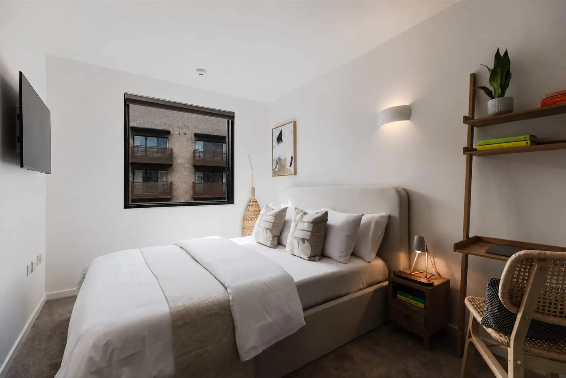 Hoxton Balcony Apartment, photo 3