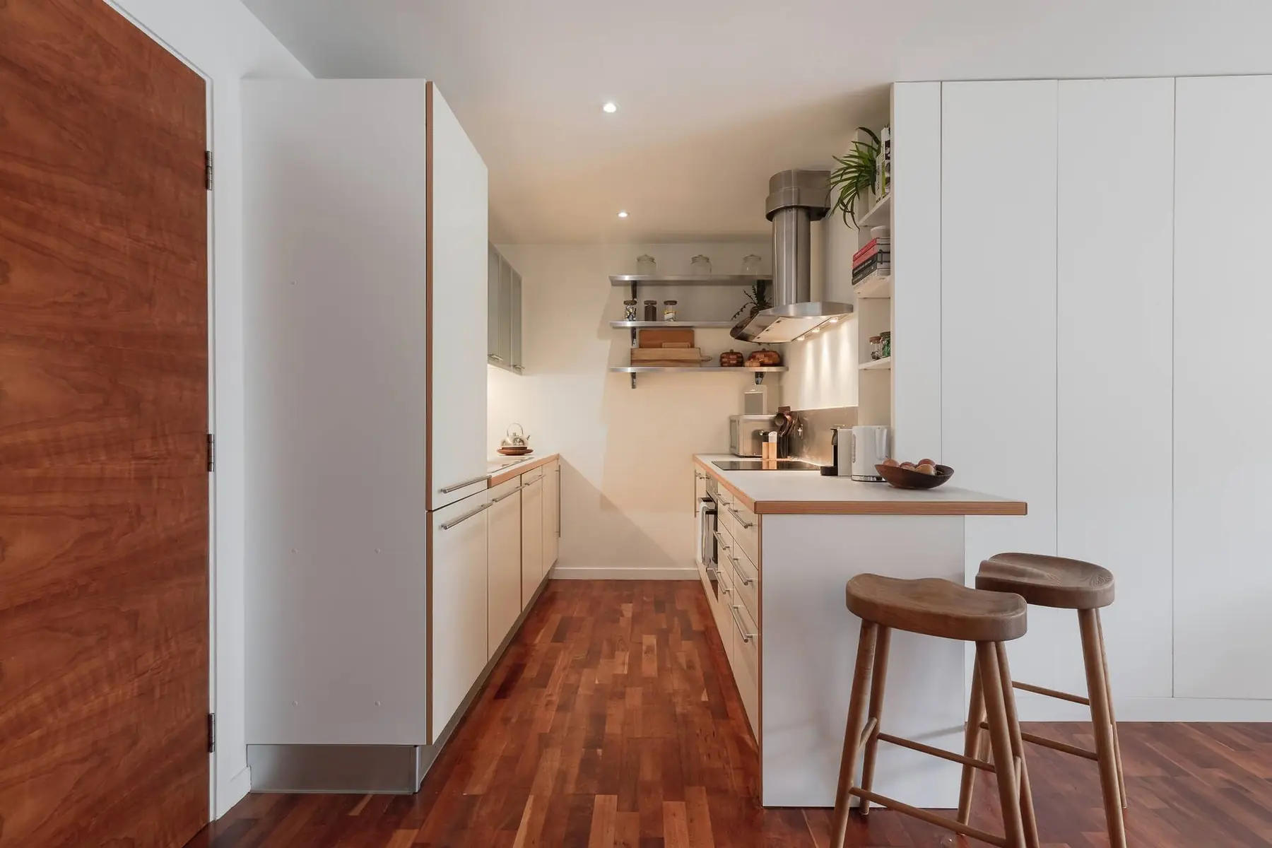 Hoxton Balcony Apartment, photo 9