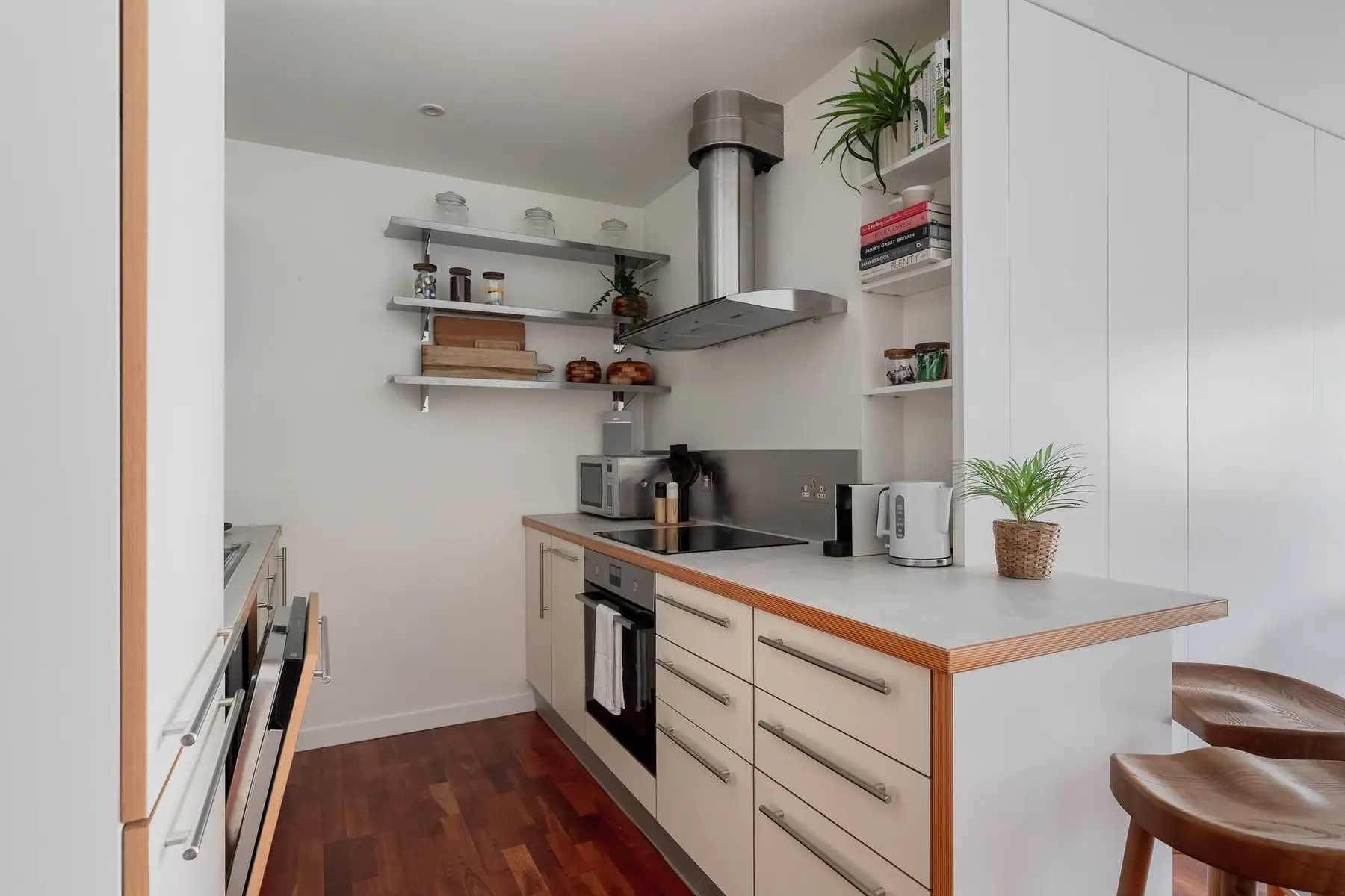Hoxton Balcony Apartment, photo 10