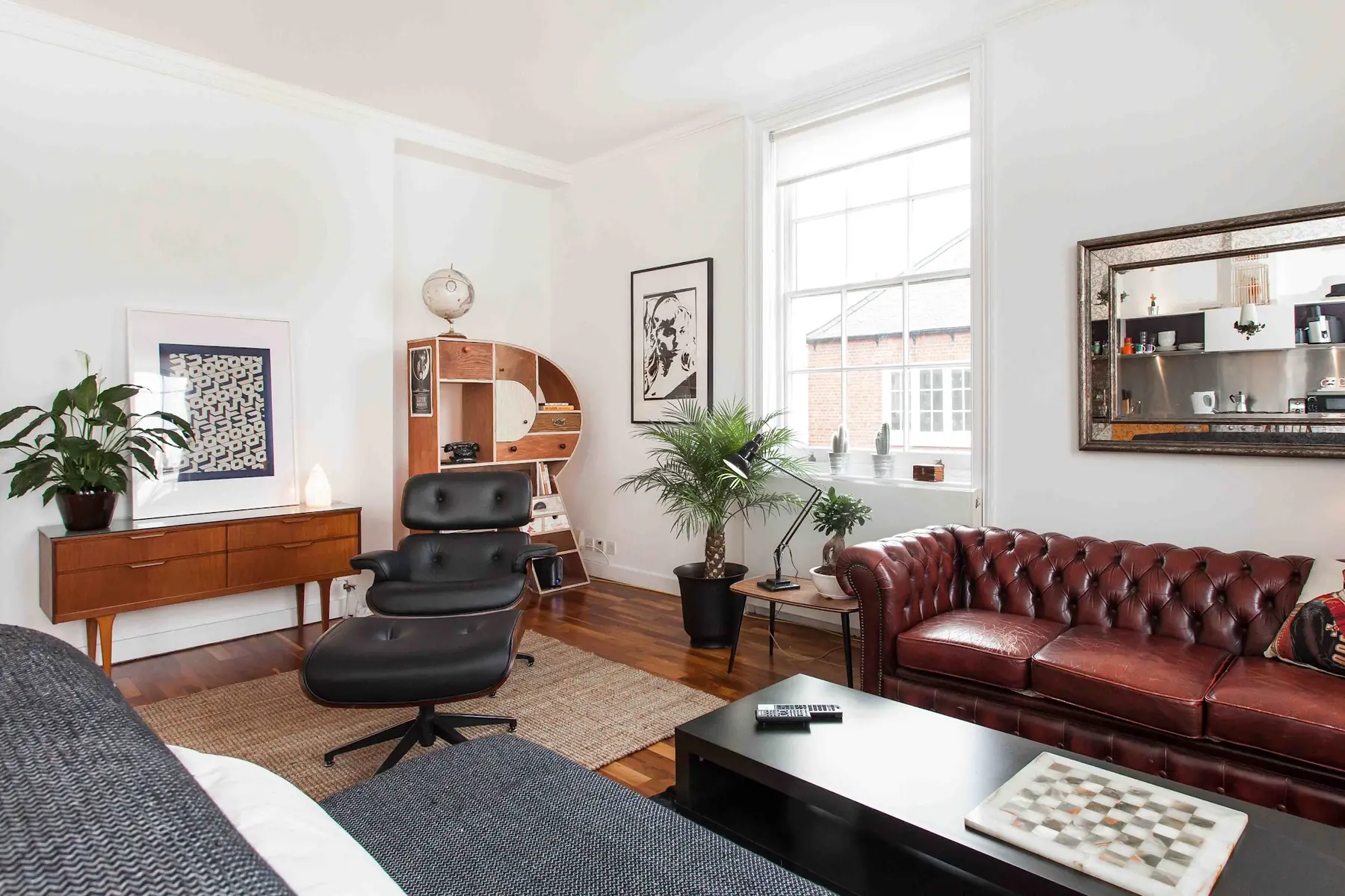 Hoxton Mid Century Apartment, photo 6