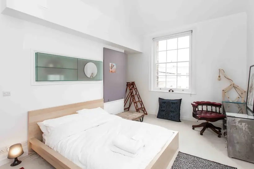 Hoxton Mid Century Apartment, photo 9