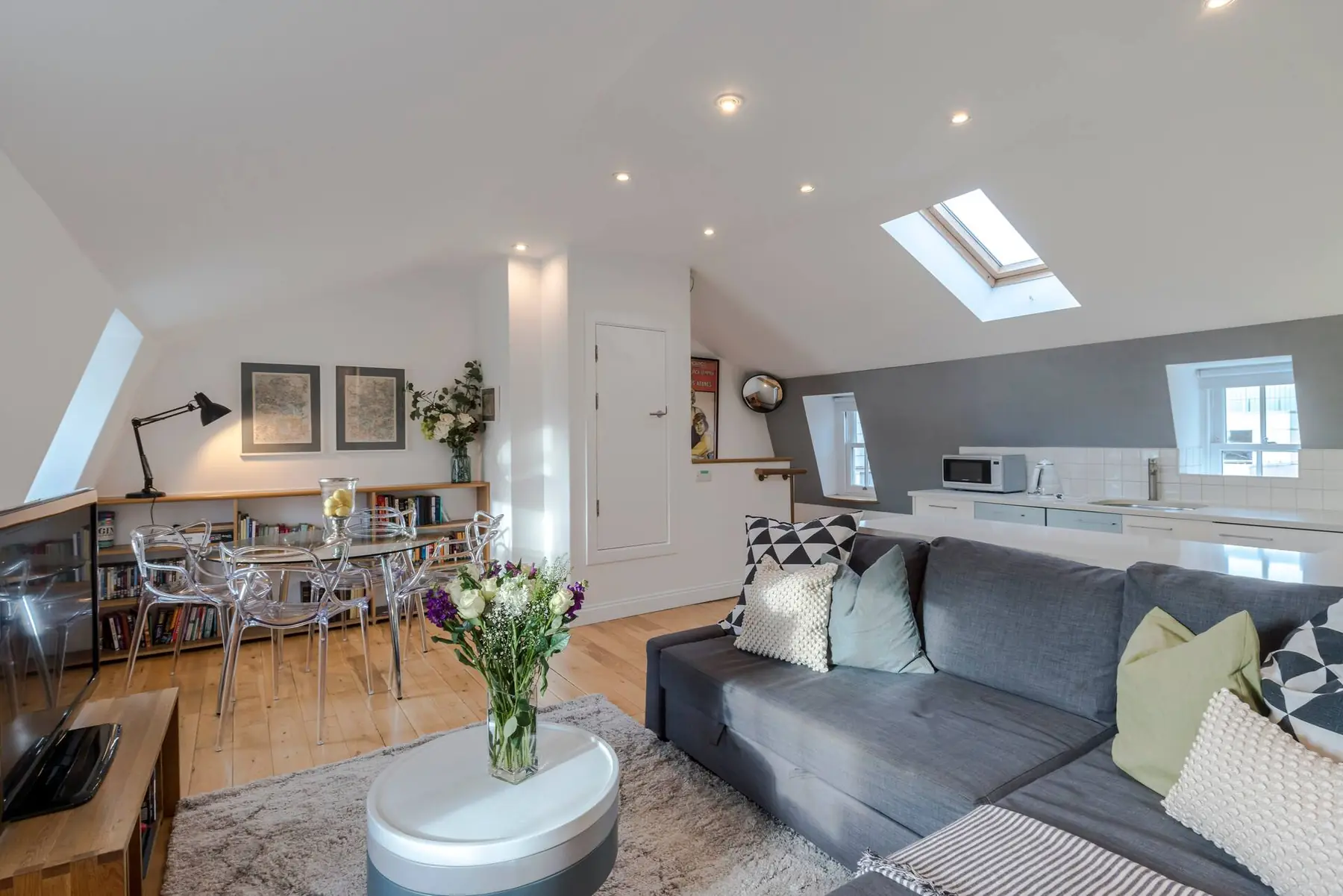 Kings Cross Penthouse, photo 2