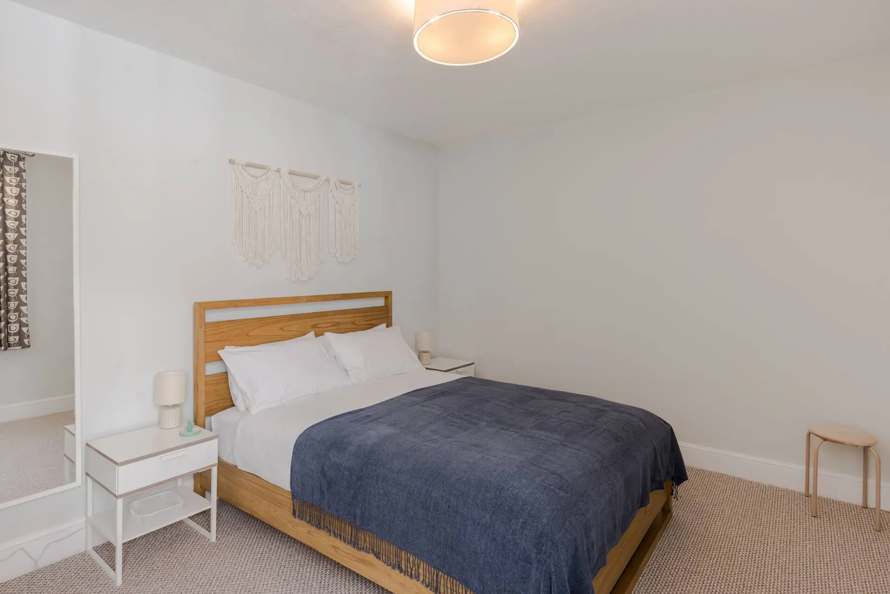 The Oval Abode, photo 2