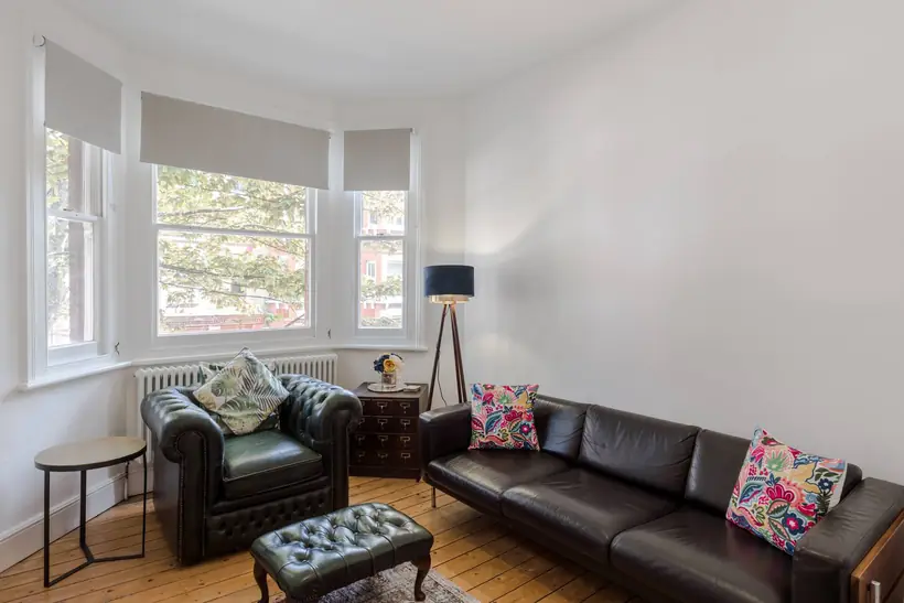 The Oval Abode, photo 4