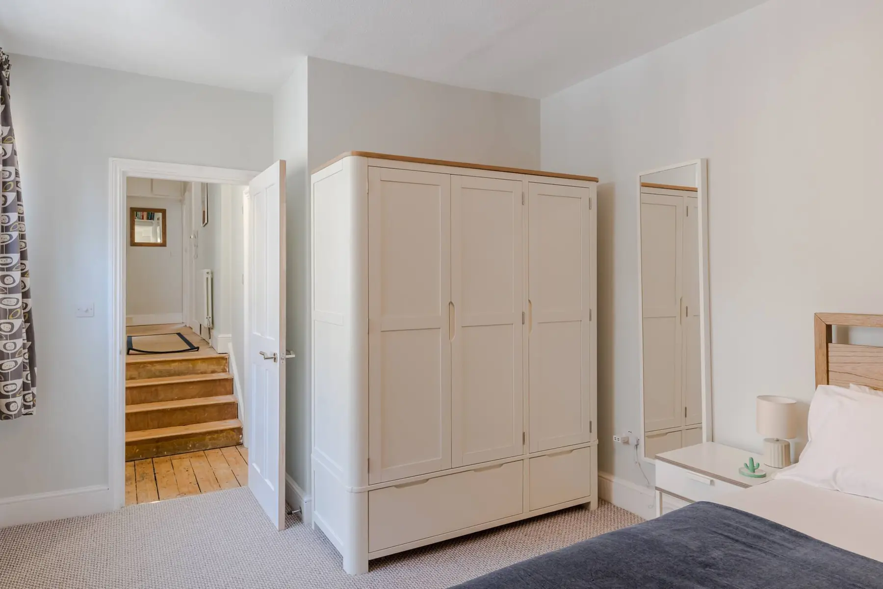 The Oval Abode, photo 15